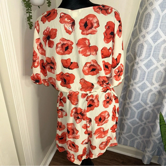 Monki relaxed romper with tie front and frill sleeves in poppy print - Picture 8 of 9